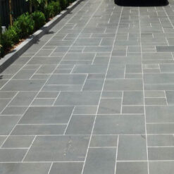 Harkaway Bluestone® Pavers & Tiles – BLUESTONE PAVERS AUSTRALIA 朗